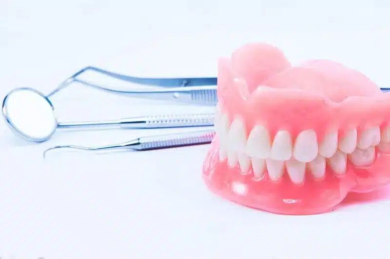 Qual a melhor prótese dentária?